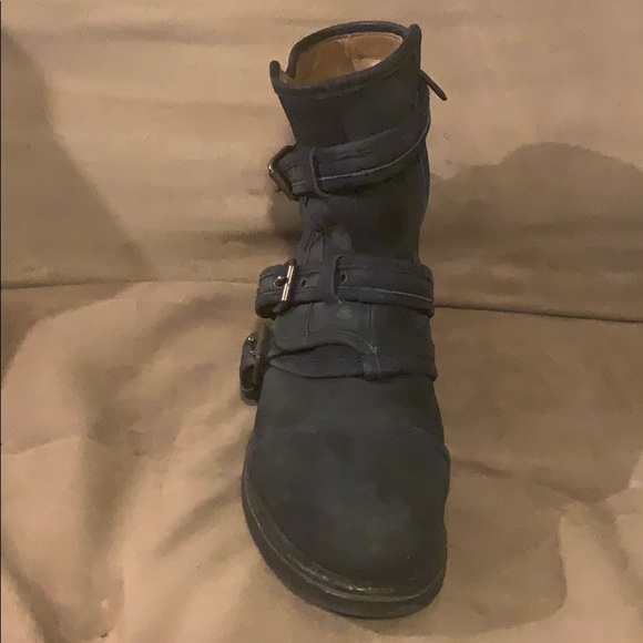 Gorgeous Italian Leather Navy Blue Ugg Moto Boots - Picture 3 of 13